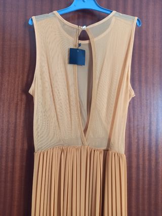 Vestido largo color mostaza para fiesta