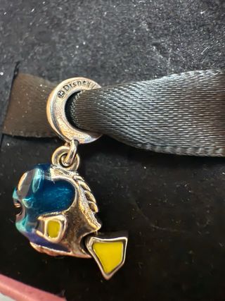 Charm Pandora Dory Azul y Amarillo