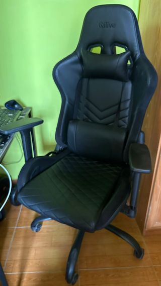 Silla de oficina ergonómica negra