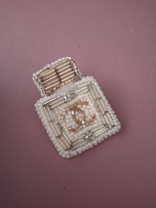 Broche Cuentas Chanel artesanal