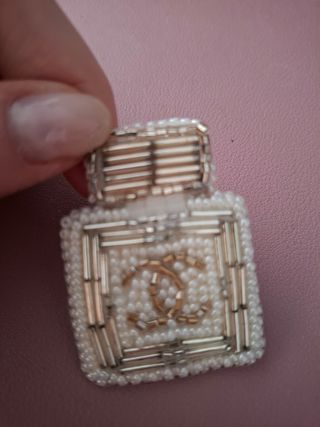 Broche Cuentas Chanel artesanal