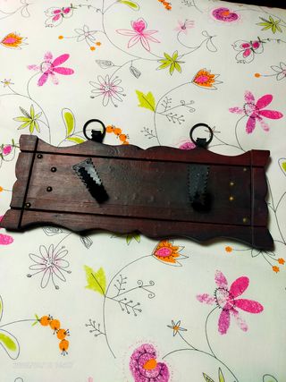 Colgador madera y hierro