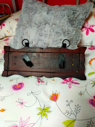 Colgador madera y hierro