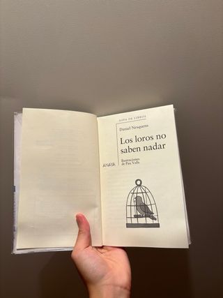 Los loros no saben nadar