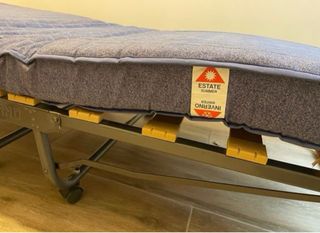 Vendo Canapé plegable con funda. Usado 3 veces.