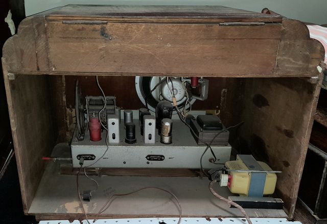 Radio Tocadiscos Antiguo Años 50