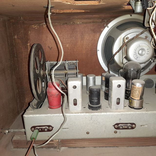 Radio Tocadiscos Antiguo Años 50