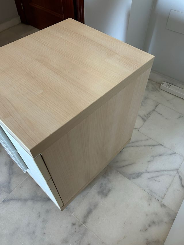 Cajonera con ruedas madera y blanco