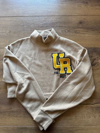 Jersey Bershka beige cuello alto