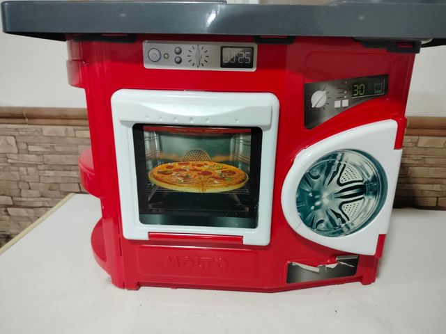 Cocinita de juguete Molto con accesorios