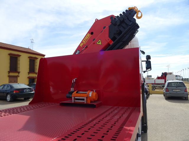 SCANIA G 400 - PORTAMAQUINAS
