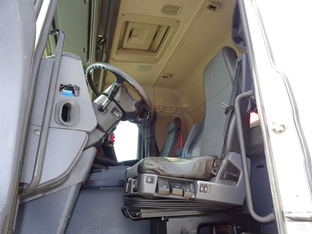 SCANIA G 400 - PORTAMAQUINAS