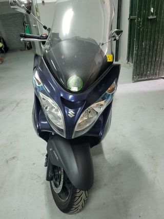Suzuki Burgman 400