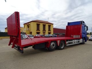 Mercedes-Benz ACTROS 25 40-PORTAMAQUINAS