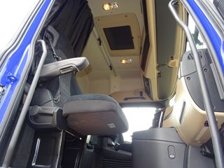 Mercedes-Benz ACTROS 25 40-PORTAMAQUINAS