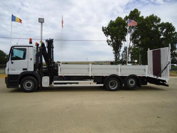 Mercedes-Benz ACTROS 25B 32 - PORTAMAQUINAS