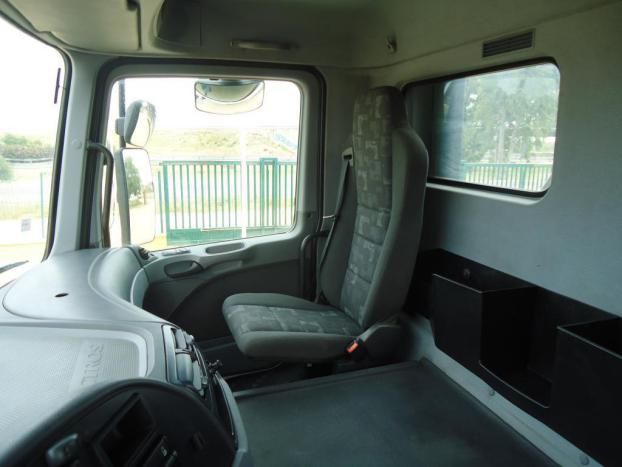 Mercedes-Benz ACTROS 25B 32 - PORTAMAQUINAS