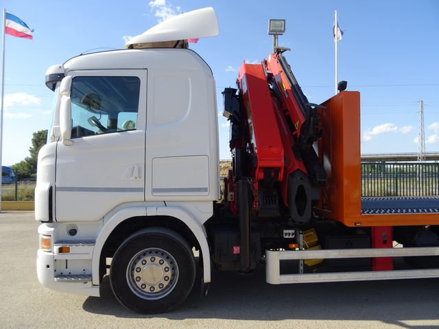 SCANIA G 400 - PORTAMAQUINAS
