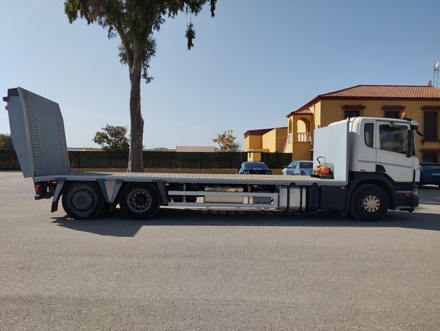 SCANIA 380 - PORTAMAQUINAS