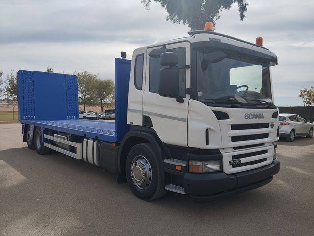 SCANIA P 380-PORTAMAQUINAS