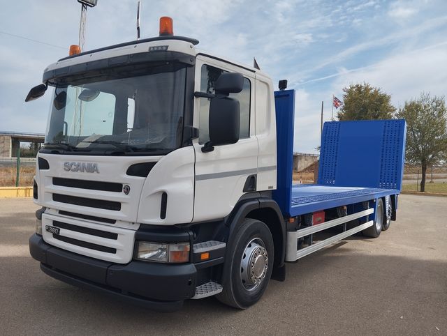 SCANIA P 380-PORTAMAQUINAS