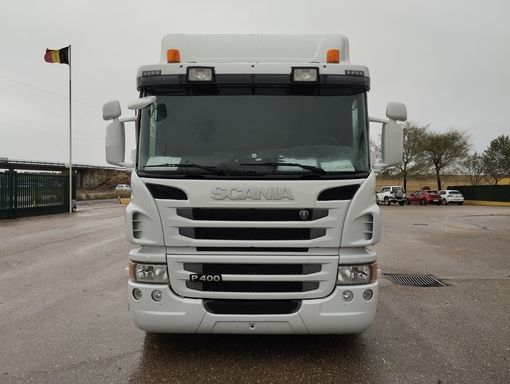 SCANIA P 400-PORTAMAQUINA