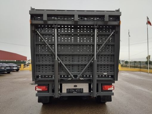 SCANIA P 400-PORTAMAQUINA