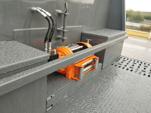 SCANIA P 400-PORTAMAQUINA
