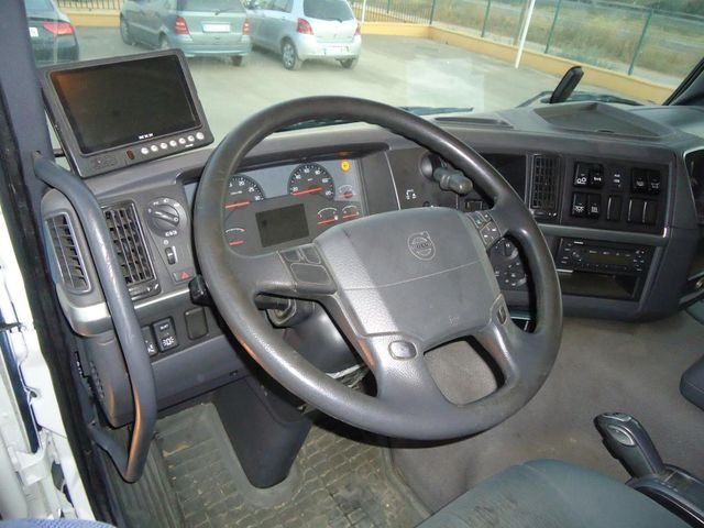 Volvo FM 12 380-PORTAMAQUINAS