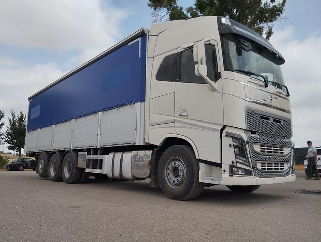 Volvo FH 16 750 - LONAS-TAUTLINER