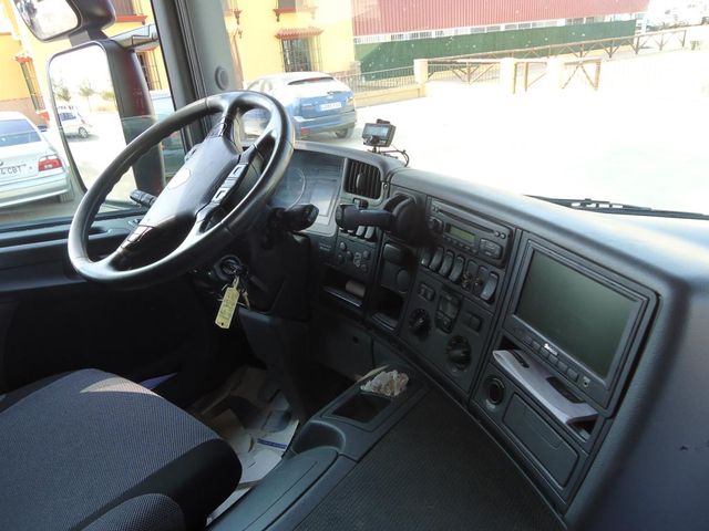 SCANIA  P 360 - LONAS-TAUTLINER