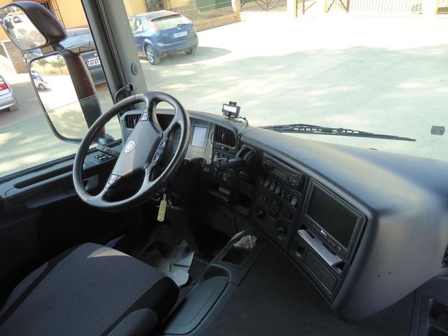 SCANIA  P 360 - LONAS-TAUTLINER
