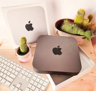Mac Mini Apple 2018 i7 3,2 GHz 64 GB RAM SSD da 2 TB
