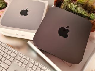 Mac Mini Apple 2018 i7 3,2 GHz 64 GB RAM SSD da 2 TB