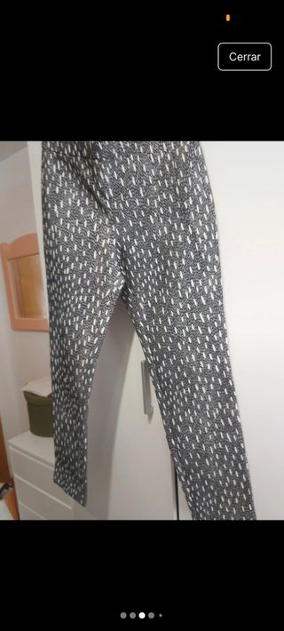 Pantalón Zara estampado
