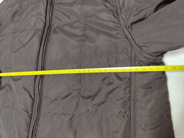 Chaqueta marrón acolchada