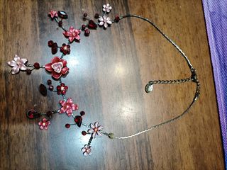 Collana da cerimonia donna con fiori rossi e rosa