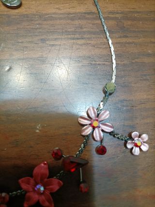 Collana da cerimonia donna con fiori rossi e rosa
