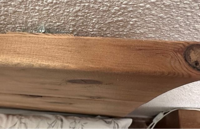 Cabecero de cama de madera natural