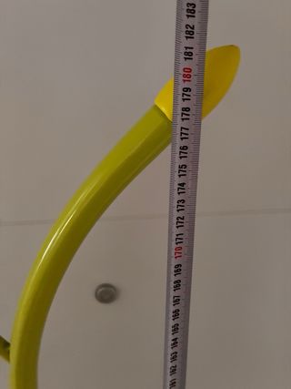 Perchero de pie moderno