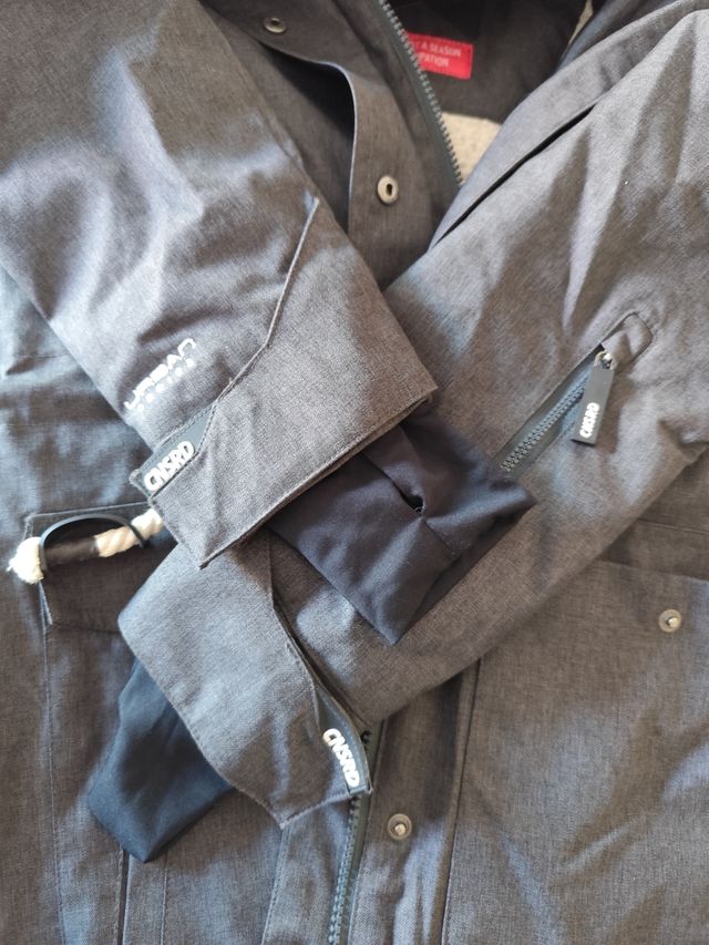 Chaqueta snow con capucha y pelo