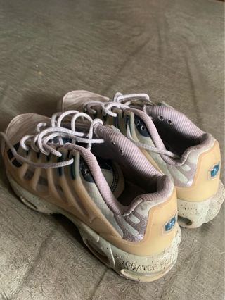 Tenis Nike Beige y Azul
