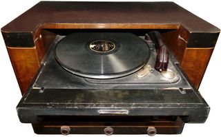 Radio-tocadiscos Philips. Años 50