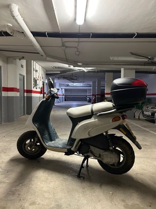 Piaggio Typhoon 49cc Scooter Blanca 