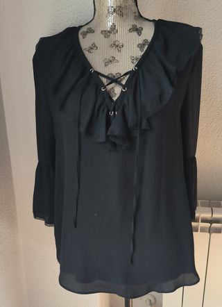 Blusa negra Get in on
