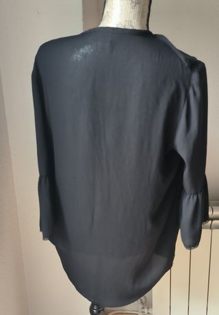 Blusa negra Get in on