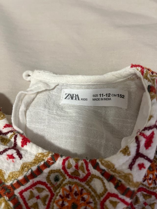 Blusa Zara Niña Blanca Bordada