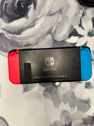 Nintendo Switch Azul y Rojo