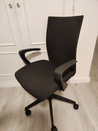Silla de oficina ergonómica giratoria
