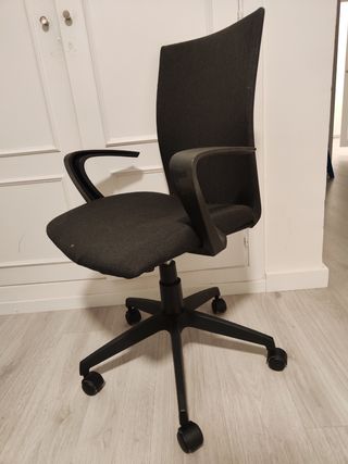 Silla de oficina ergonómica giratoria